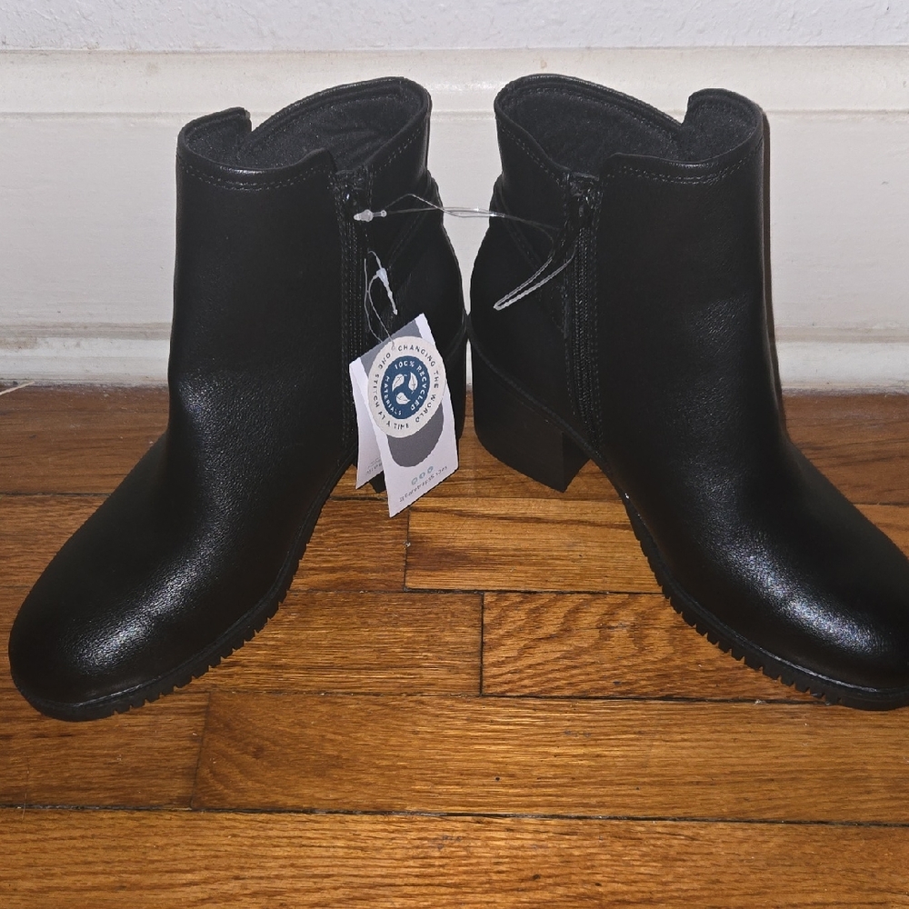 BareTraps Black Ankle Boots